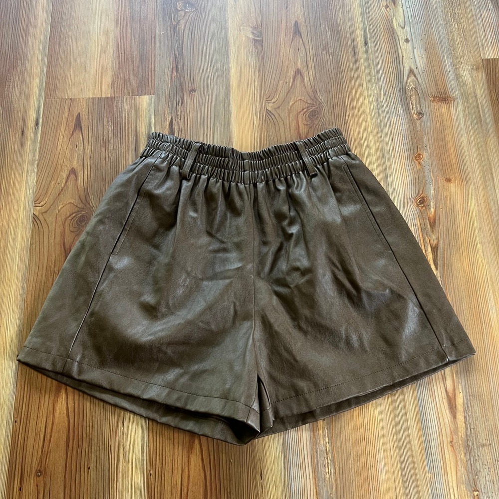 Beulah Style Brown Faux Leather Paperbag Waist Shorts Womens Large NWT